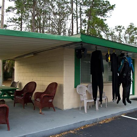 High Springs Country Inn Bagian luar foto
