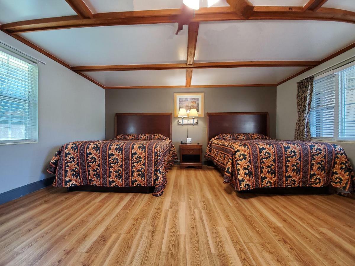 High Springs Country Inn Bagian luar foto