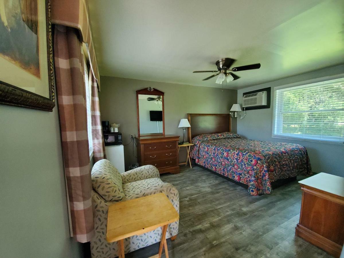 High Springs Country Inn Bagian luar foto