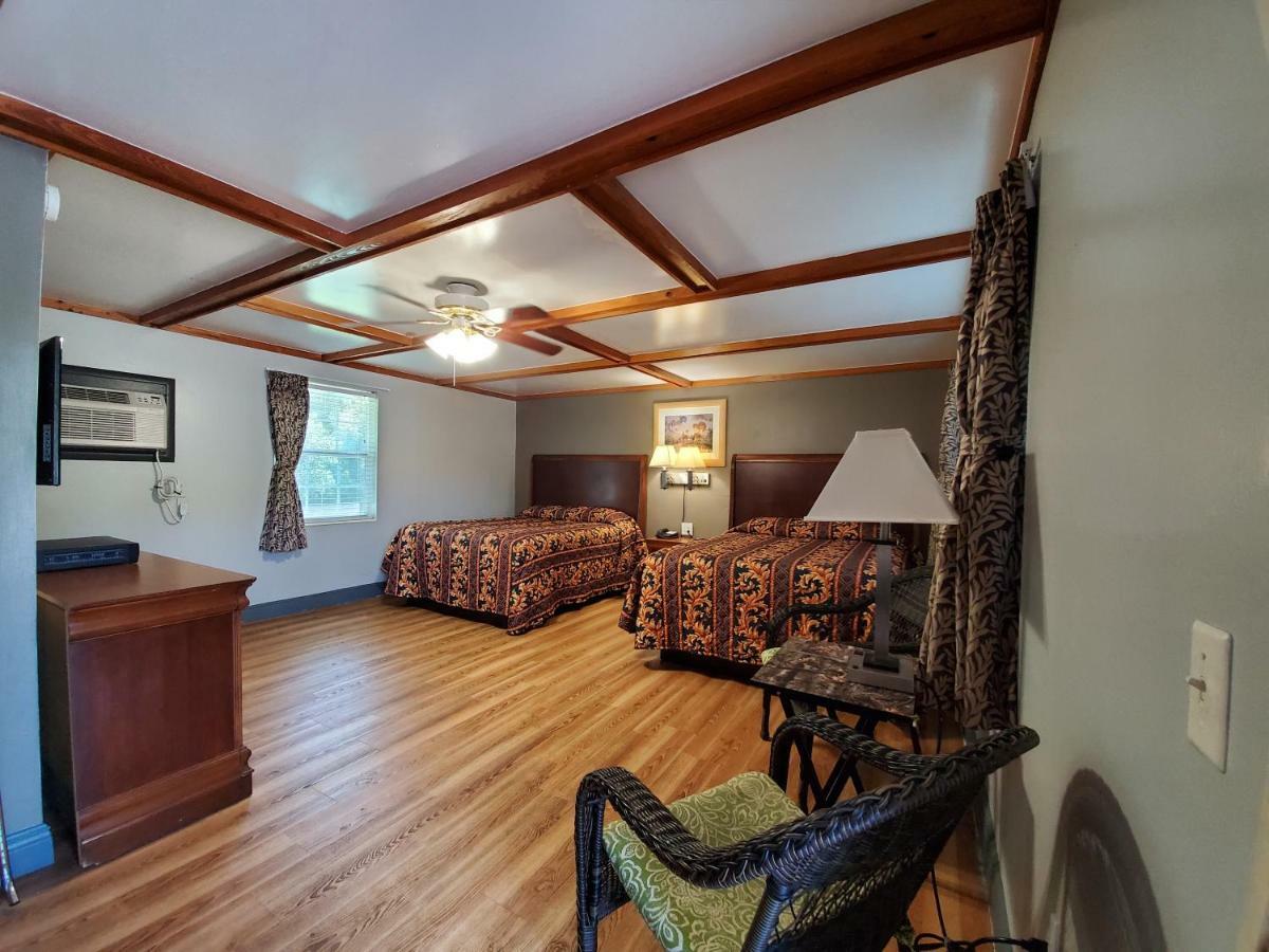 High Springs Country Inn Bagian luar foto